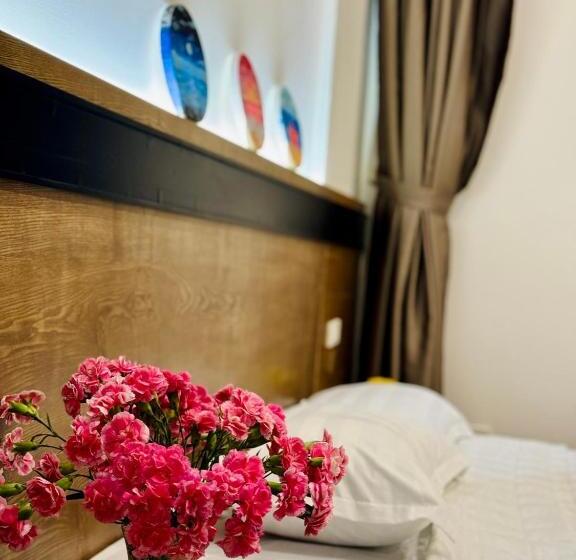 Chung Cư 2 Phòng Ngủ đầy đủ Tiện ích   Bể Bơi Miễn Phí   Trung Tâm Bãi Cháy