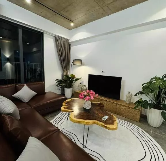 Chung Cư 2 Phòng Ngủ đầy đủ Tiện ích   Bể Bơi Miễn Phí   Trung Tâm Bãi Cháy