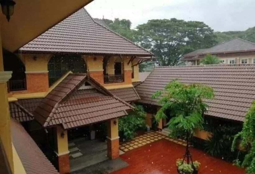 Hotelli Baan Lanna Chiangrai