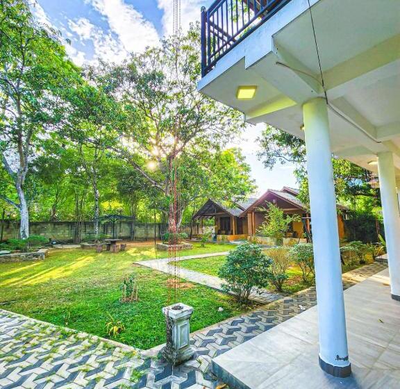 فندق Traget Safari Home Stay