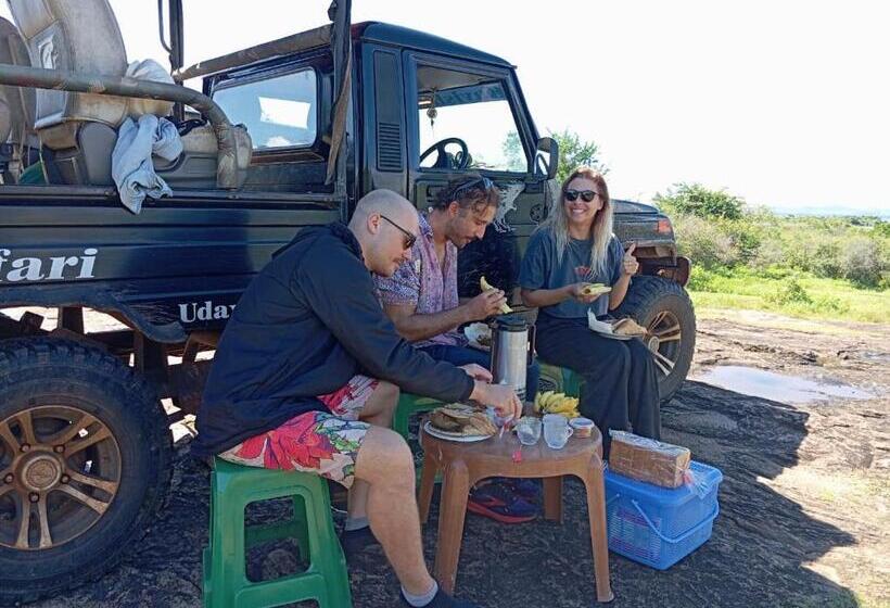 فندق Traget Safari Home Stay