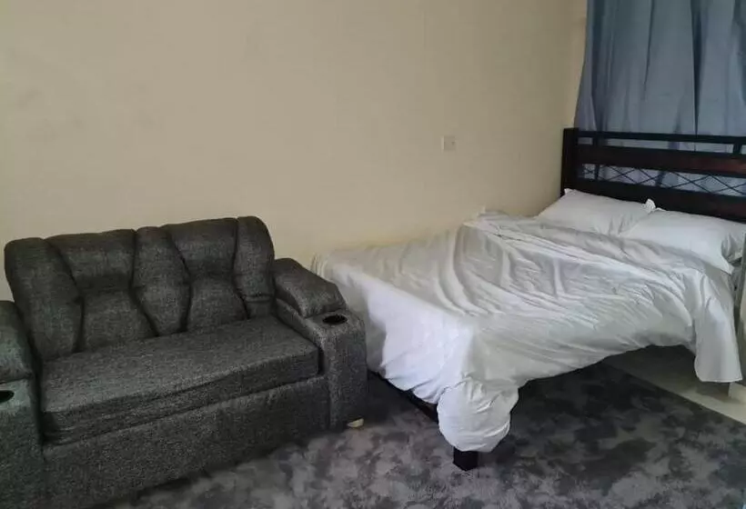 پانسیون Nashville Homes