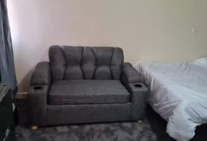 پانسیون Nashville Homes