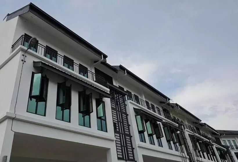 Roxy Hotel Siniawan