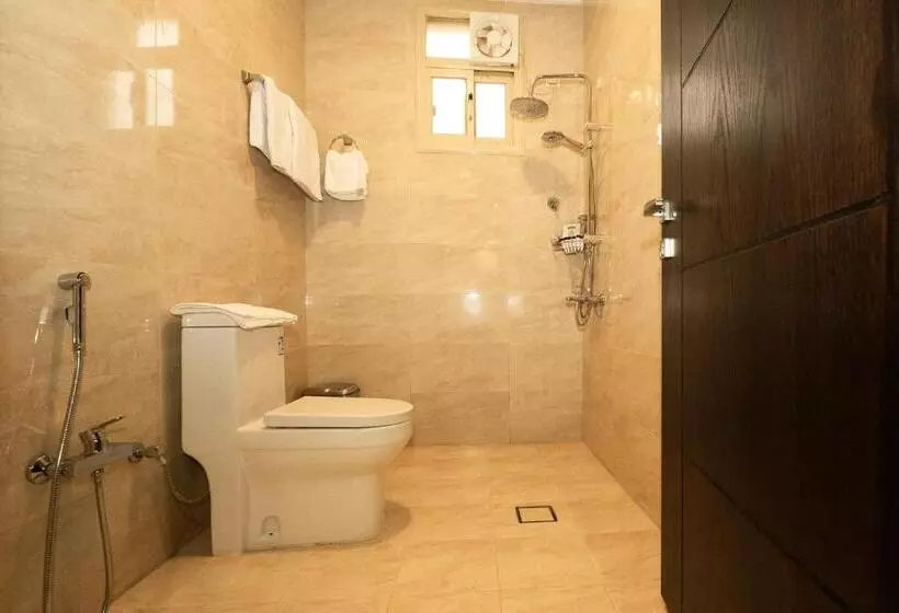 نصف الموسم للشقق المخدومة