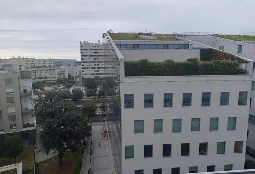 Auberge Paris La Défense