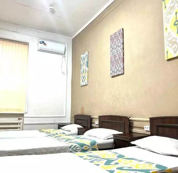 Assalom Hostel