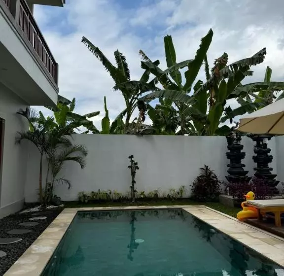 Aamiaismajoitus (B&B) Nyoman House