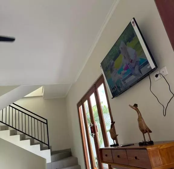 Aamiaismajoitus (B&B) Nyoman House