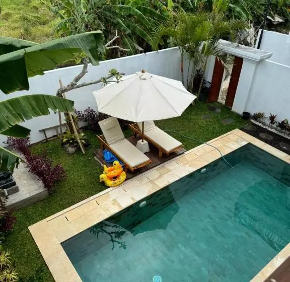 Aamiaismajoitus (B&B) Nyoman House