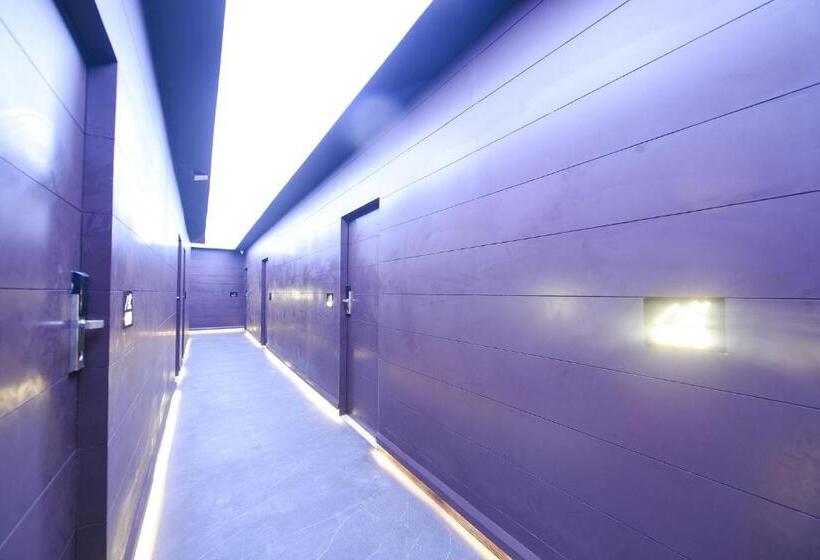 Fabhotel Prime Elegance Suites