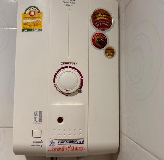 호텔 โรงแรมเพ็ญพิศ