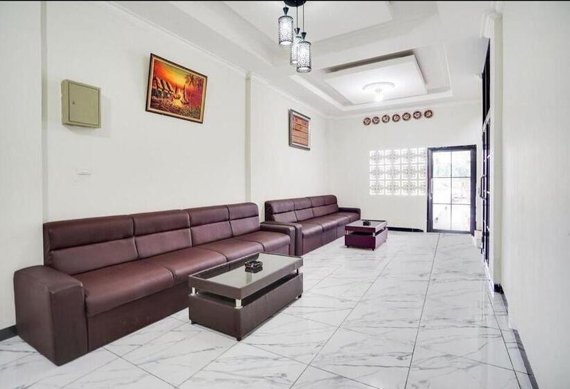 בית מלון כפרי Grand Ansara Mentari