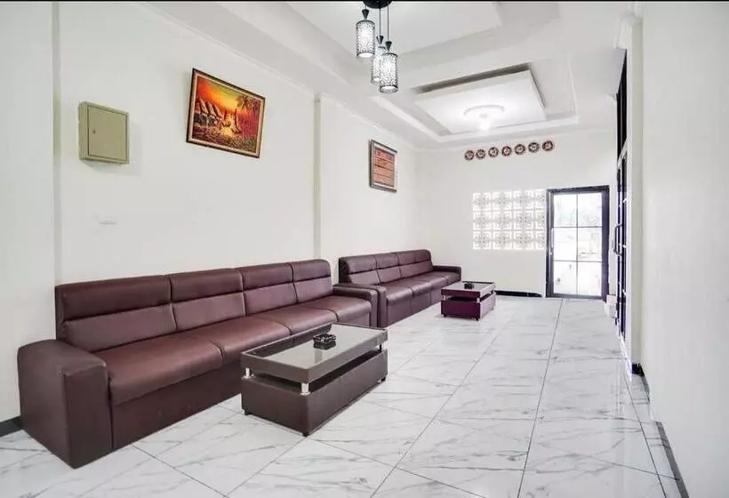 ホテル Grand Ansara Mentari