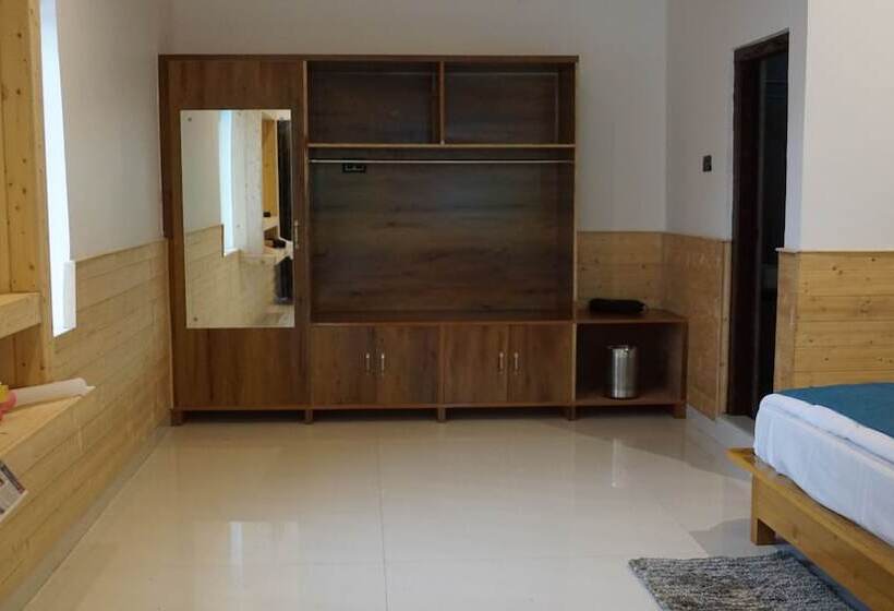 Hotel Maulyar Forest Resort