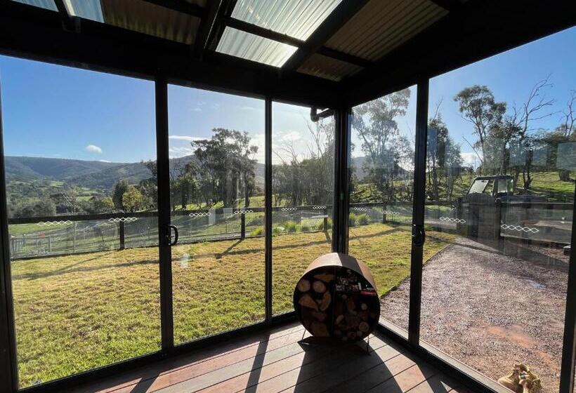 Отель Tathra Cottage