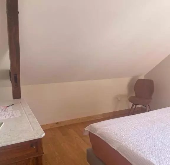 Majatalo Chambres Privées Au Dessus Du Restaurant Nuances