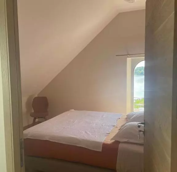 Majatalo Chambres Privées Au Dessus Du Restaurant Nuances