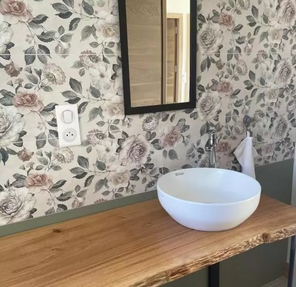 Majatalo Chambres Privées Au Dessus Du Restaurant Nuances