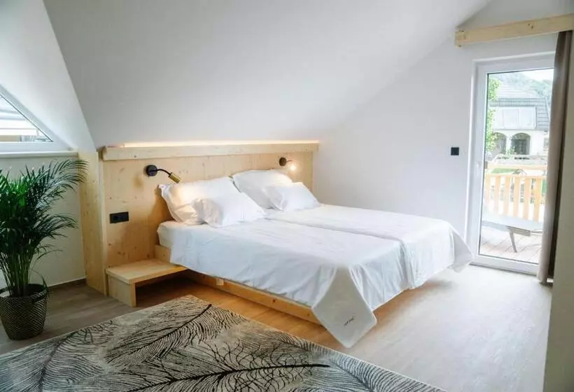 پانسیون Sobe Rooms Jelen Jelenov Greben