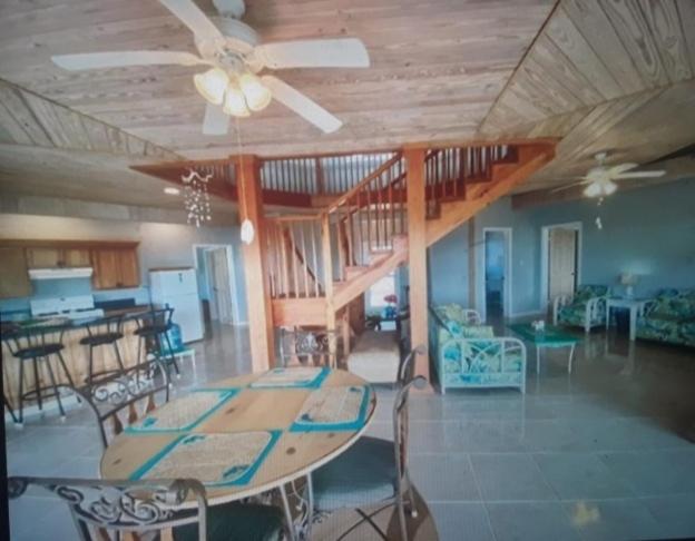 تختخواب و صبحانه Cliffside Trails