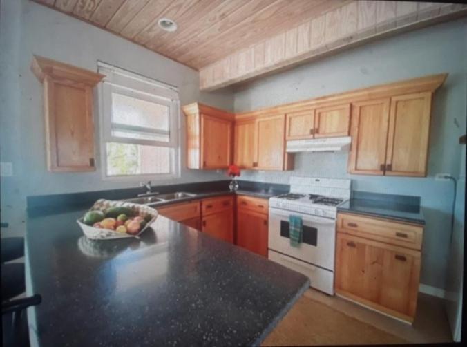 تختخواب و صبحانه Cliffside Trails