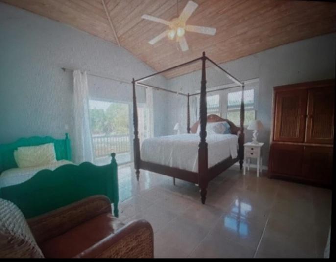 تختخواب و صبحانه Cliffside Trails