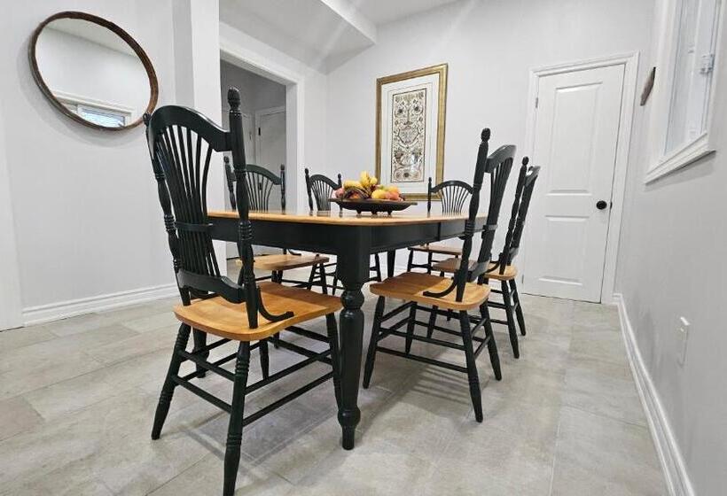 تختخواب و صبحانه Serenity Inn