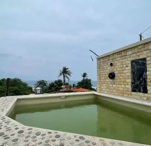 Hotelli Casa Leovi