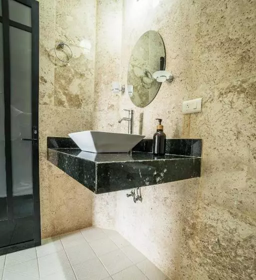 Hotelli Casa Leovi