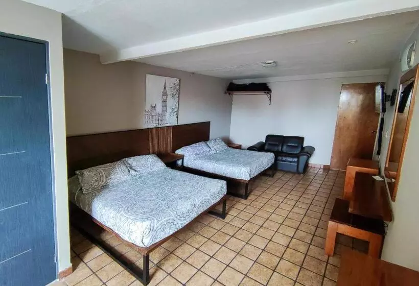 هتل کپسول Casa Barcelona San Luis Potosí