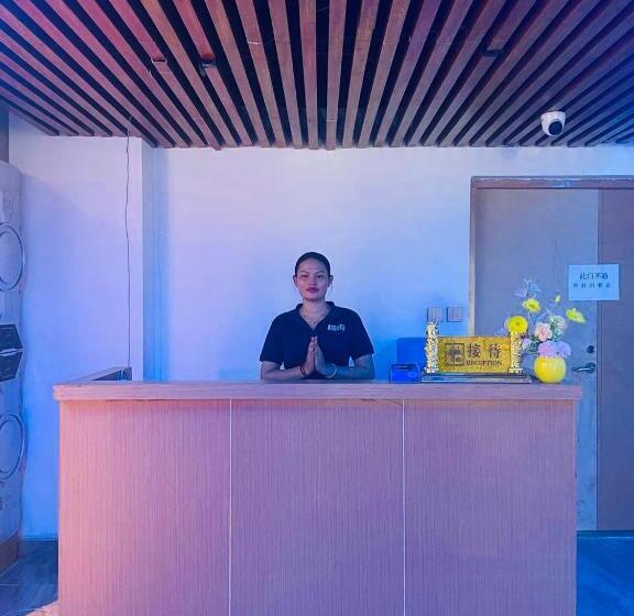 Hotel a Capsule Jianpuke Space Capsule Backpacker Hostel