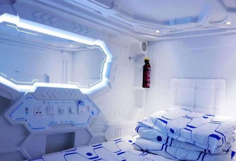 Hotel a Capsule Jianpuke Space Capsule Backpacker Hostel