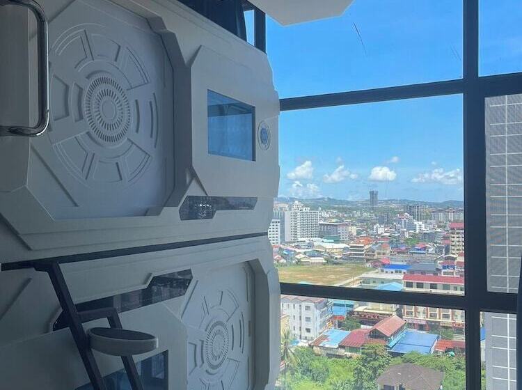 Hotel a Capsule Jianpuke Space Capsule Backpacker Hostel