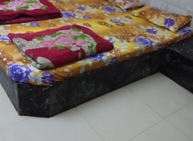 ホテル Neelkanth Palace Ahmedabad