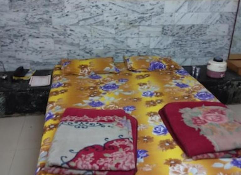 ホテル Neelkanth Palace Ahmedabad