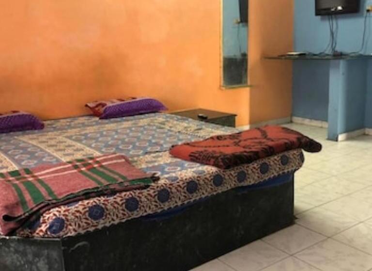 ホテル Neelkanth Palace Ahmedabad