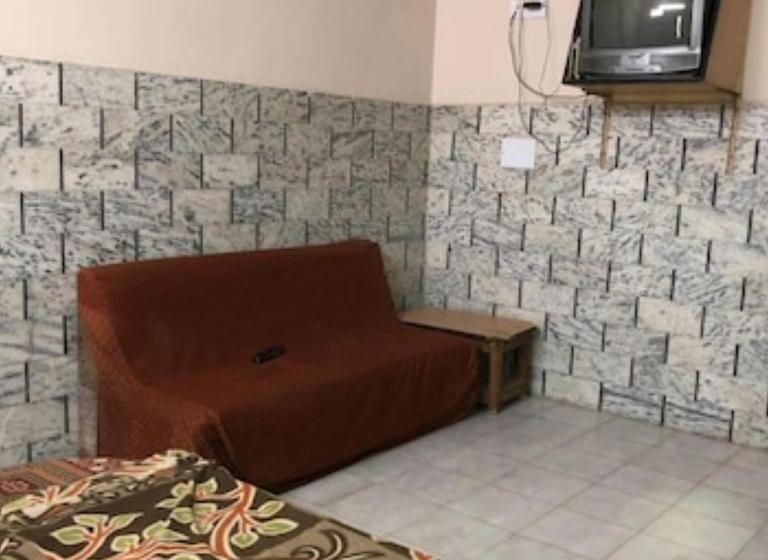 ホテル Neelkanth Palace Ahmedabad