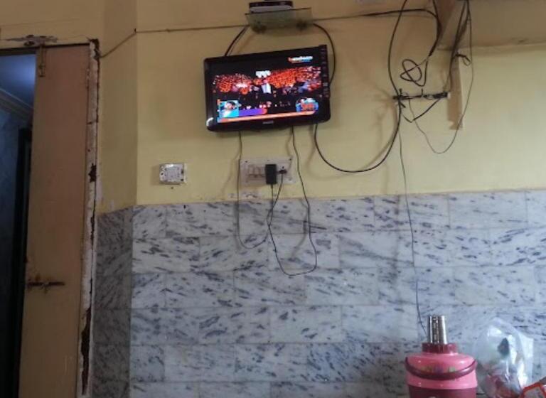 ホテル Neelkanth Palace Ahmedabad