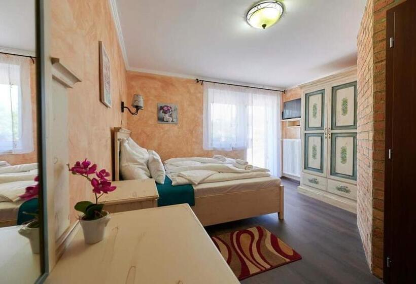 住宿加早餐  Szent Kristóf Vendégház