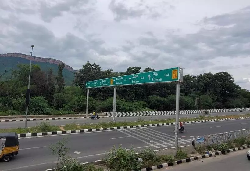ホテル Anandasai Residency