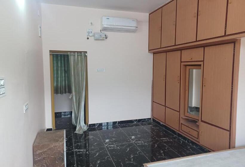 فندق Anandasai Residency