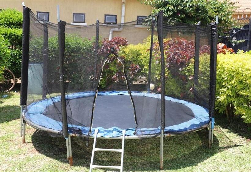 هتل Judith Gulu City