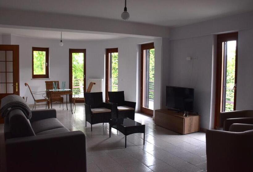 Hotel La Terrazza Delle Noci   Alloggio Agrituristico