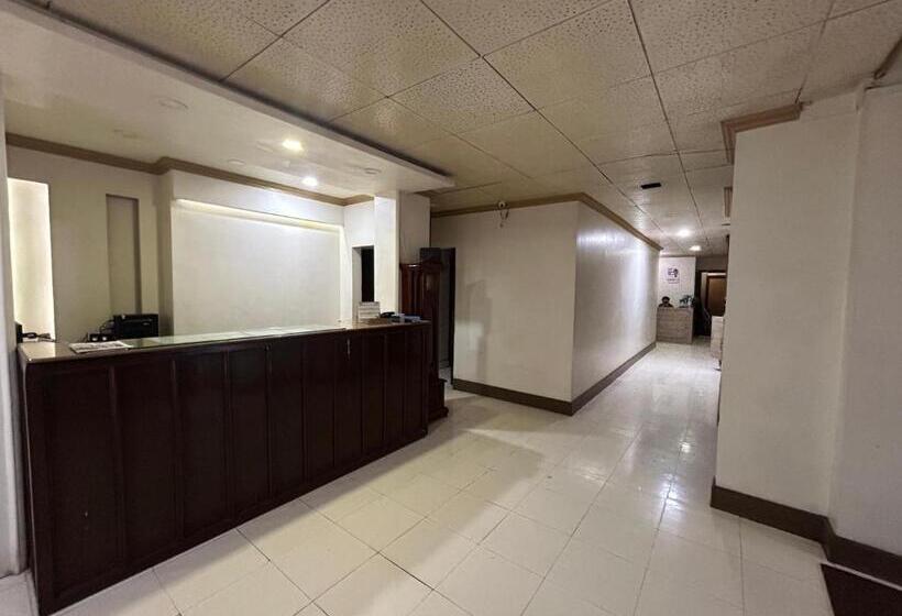 בית מלון כפרי Urban Living