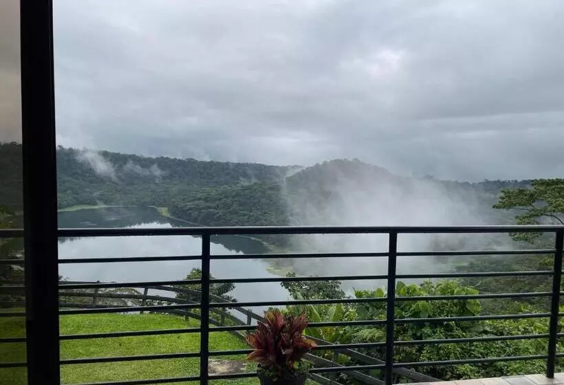 Hotelli Volcan Hule Lodging