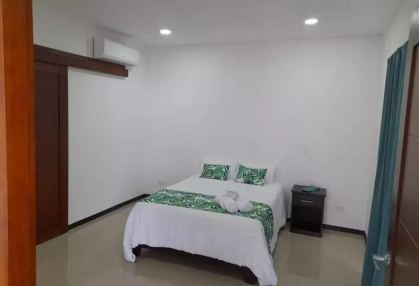 Hotelli Volcan Hule Lodging