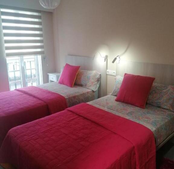 پانسیون Habitaciones Noia