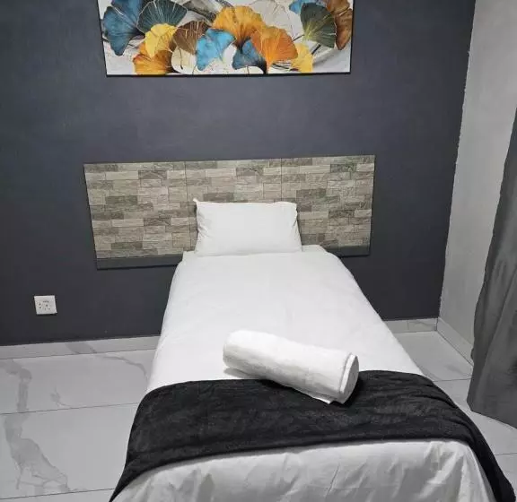 ペンション Impala Palms Guesthouse