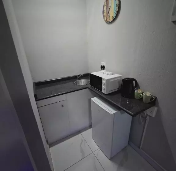 ペンション Impala Palms Guesthouse